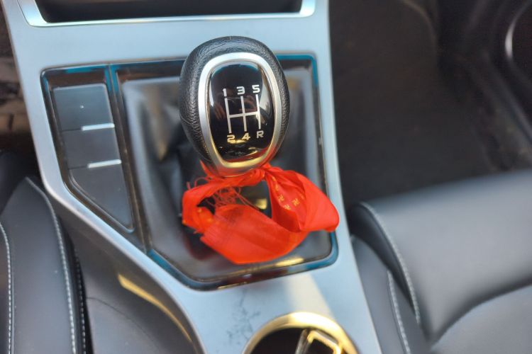 吉利汽车 帝豪 2018款 1.5L 手动向上互联版中控内饰18