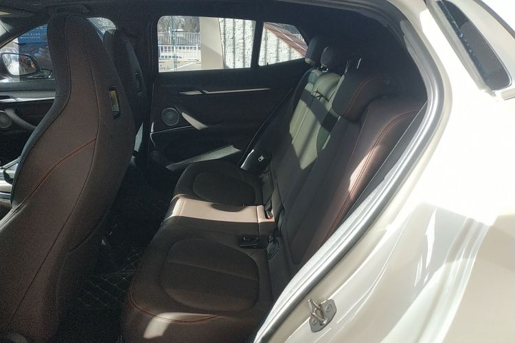 宝马X2 2021款 改款 sDrive25i 锋芒版中控内饰7004