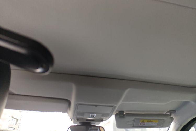 路虎 揽胜极光 2018款 240PS SE 智耀版中控内饰22