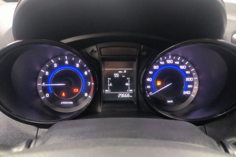 长安CS15 2016款 1.5L 手动时尚版中控内饰14