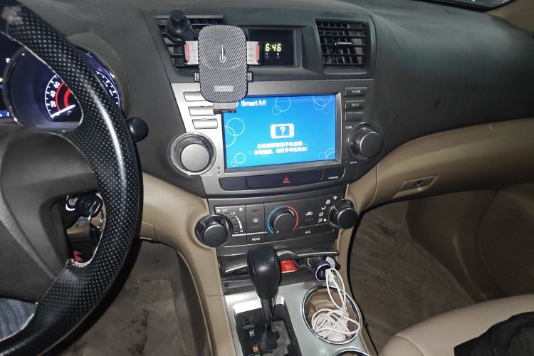 丰田 汉兰达 2012款 2.7L 两驱7座精英版中控内饰16