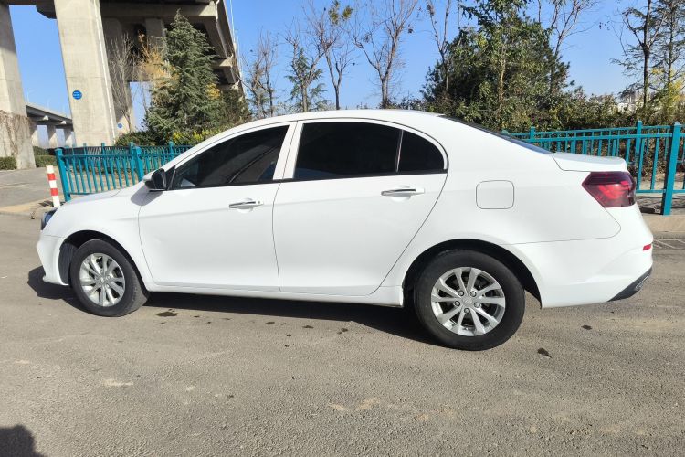 吉利汽车 帝豪 2021款 UP 1.5L CVT舒适型车身外观4