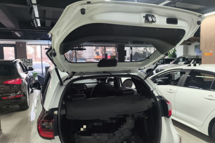 本田 飞度 2023款 1.5L CVT潮享版机舱底盘23