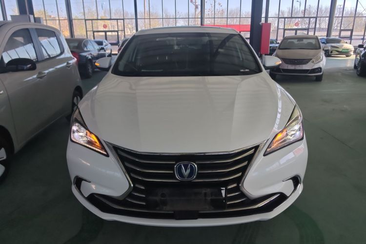 长安 逸动 2019款 高能版 1.6L GDI 手动先锋型 国VI车身外观2