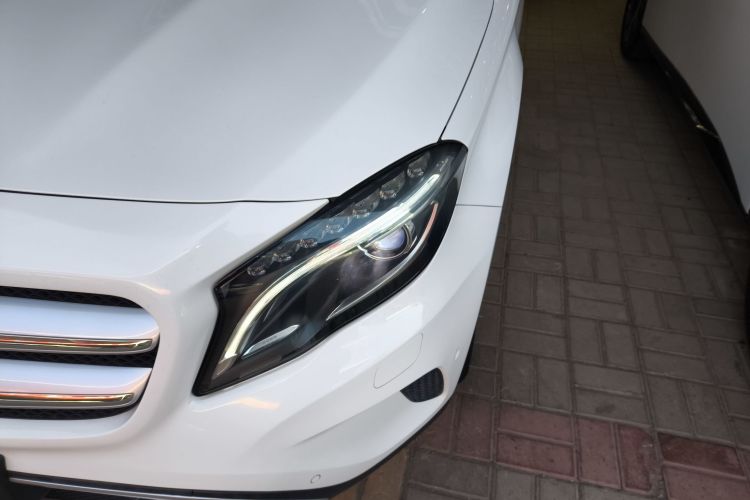 奔驰GLA 2016款 GLA 200 时尚型局部细节36