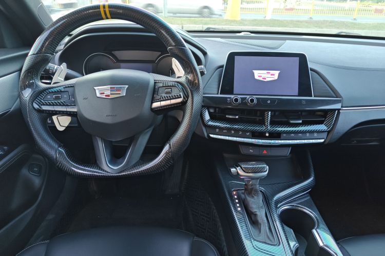 凯迪拉克CT4 2020款 28T 时尚型中控内饰12