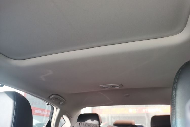 英菲尼迪Q70 2019款 Q70L 2.0T 悦享版中控内饰22