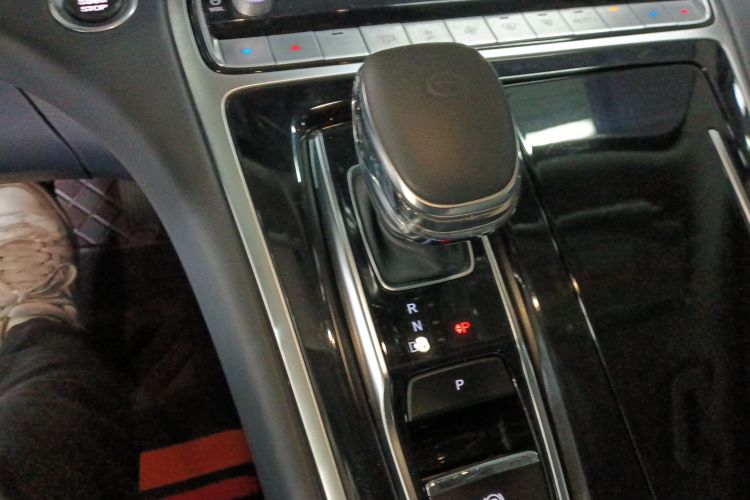 广汽传祺 传祺M8 2023款 领秀系列 390T 豪华版中控内饰18