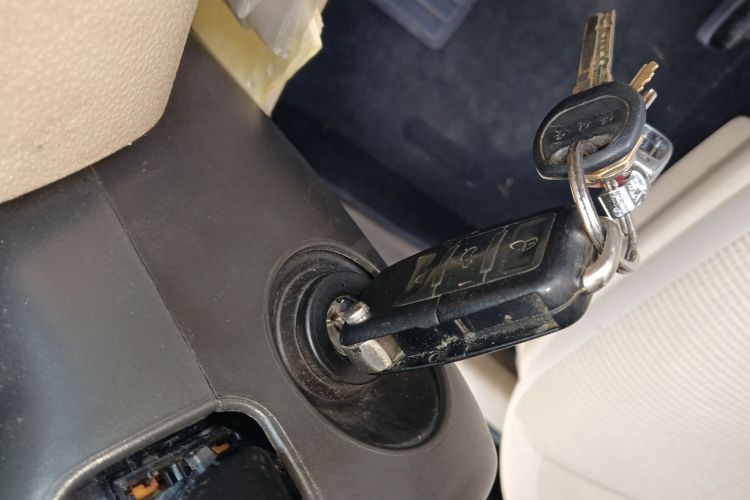 大众 Polo 2008款 劲取 1.4L 自动雅致版中控内饰11