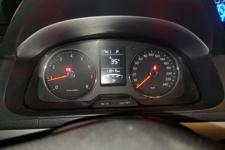 大众 朗逸 2013款 改款经典 1.6L 自动舒适版中控内饰14