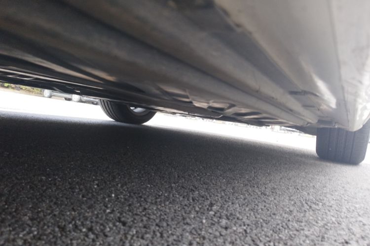 奔驰C级 2019款 改款 C 260 L 运动版局部细节9001