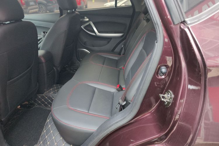 海马S5 2018款 1.5T CVT尊贵型中控内饰21