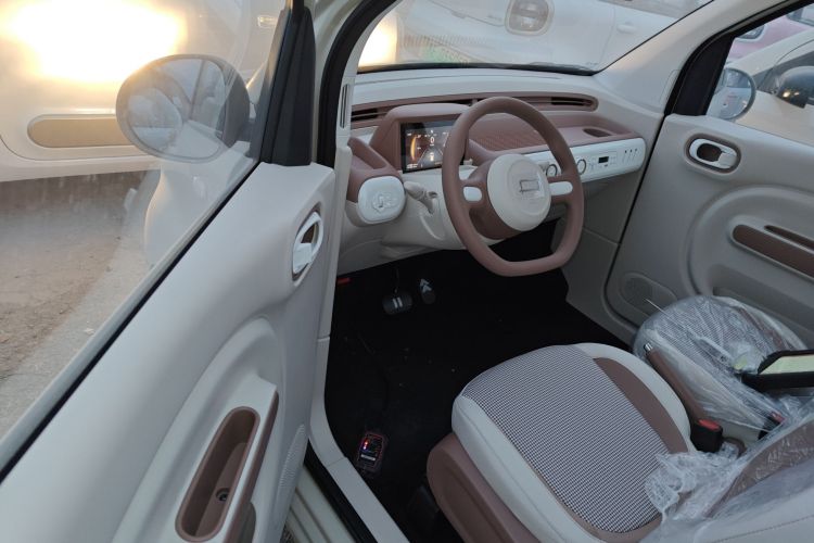 奔腾小马 2026款 222km 萌趣马 Plus中控内饰20