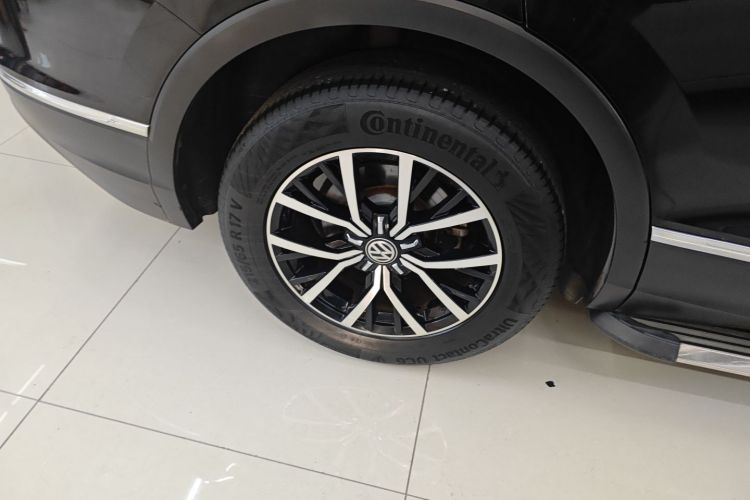 大众 途观L 2017款 330TSI 自动两驱豪华版车身外观6008