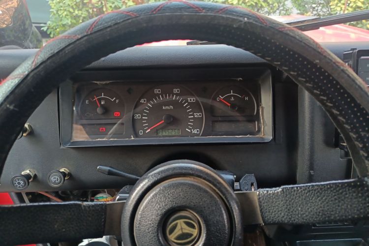 BAW北汽制造 212经典 2016款 2.0L 方门 四驱豪华型 国V中控内饰14