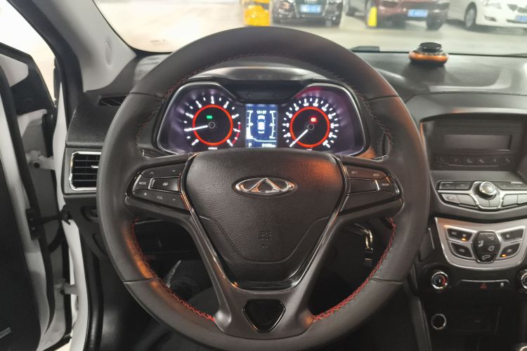 奇瑞 艾瑞泽5 2016款 1.5L CVT领潮版中控内饰13