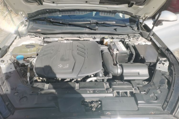 红旗H5 2022款 经典款 改款 1.8T 自动智联旗韵版机舱底盘24