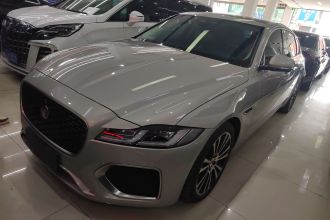 捷豹XFL 2024款 2.0T P250 两驱尊享豪华版