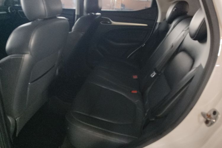 名爵ZS 2017款 1.5L 自动豪华版中控内饰21