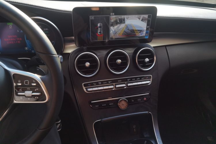 奔驰C级 2019款 C 260 L 运动版中控内饰16