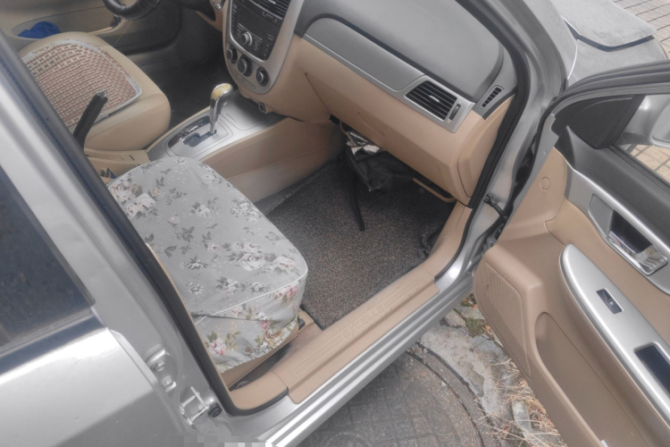 别克 凯越 2013款 1.5L 自动经典型局部细节9005