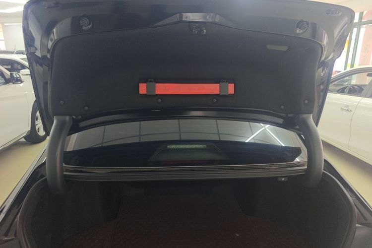 本田 雅阁 2023款 260TURBO 智享版机舱底盘23