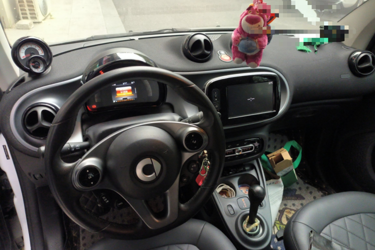 smart fortwo 2017款 1.0L 52千瓦新声特别版 国V中控内饰12