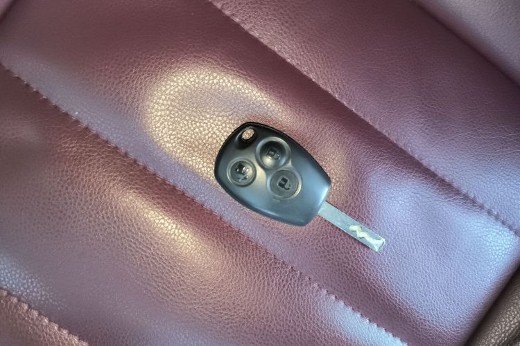 smart forfour 2018款 1.0L 52千瓦灵动版中控内饰7001