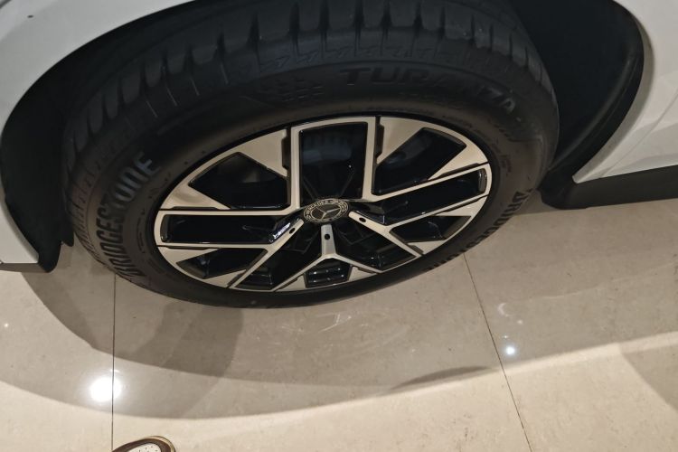 奔驰GLC 2023款 改款 GLC 260 L 4MATIC 豪华型 5座车身外观6007