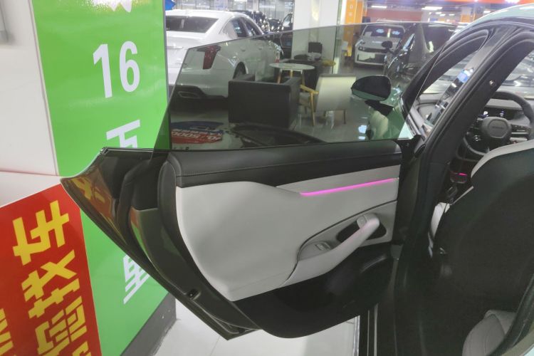 小米汽车 小米SU7 2024款 四驱超长续航高阶智驾Max版中控内饰7008