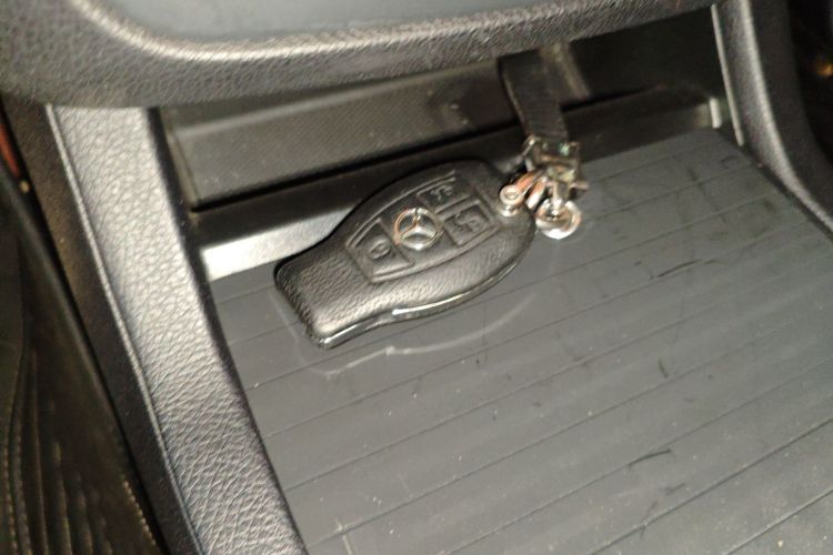 奔驰GLE轿跑 2018款 GLE 320 4MATIC 轿跑SUV中控内饰11