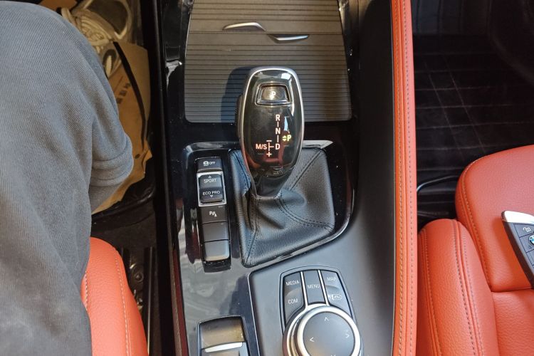 宝马X2 2021款 sDrive25i M运动套装中控内饰18