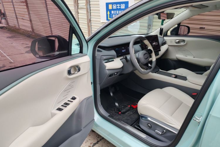 领克06 EM-P 2023款 EM-P 126长续航Halo中控内饰7002