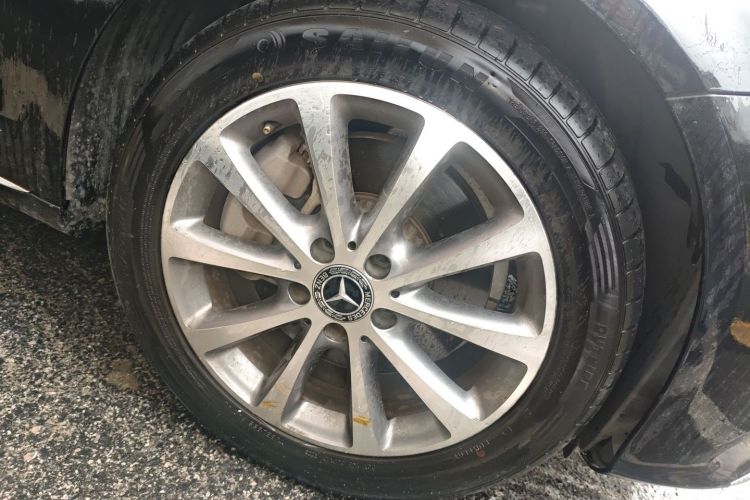 奔驰C级 2019款 C 260 L车身外观10