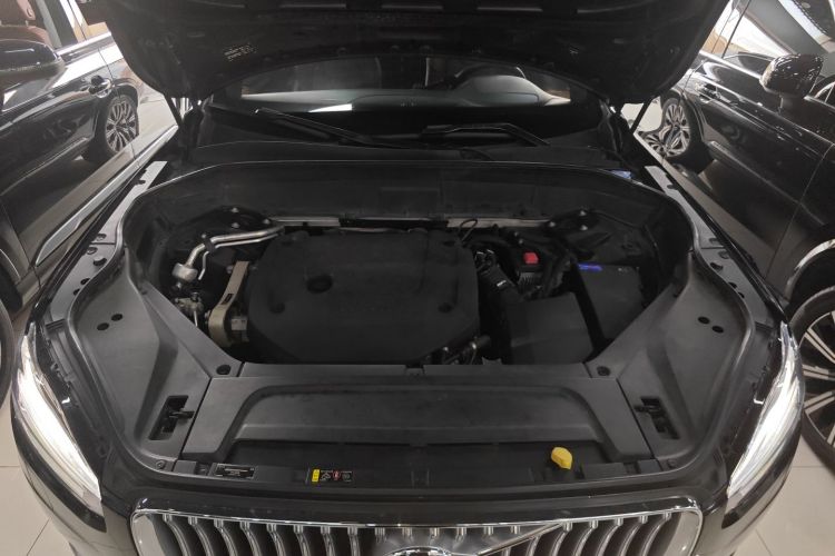 沃尔沃XC90 2021款 B6 智逸豪华版 7座机舱底盘24