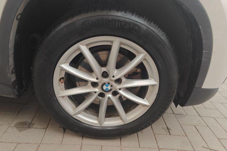 宝马X1 2018款 sDrive18Li 时尚型车身外观10