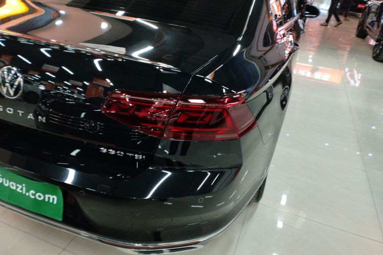 大众 迈腾 2023款 200万辆纪念版 330TSI DSG豪华型车身外观6006