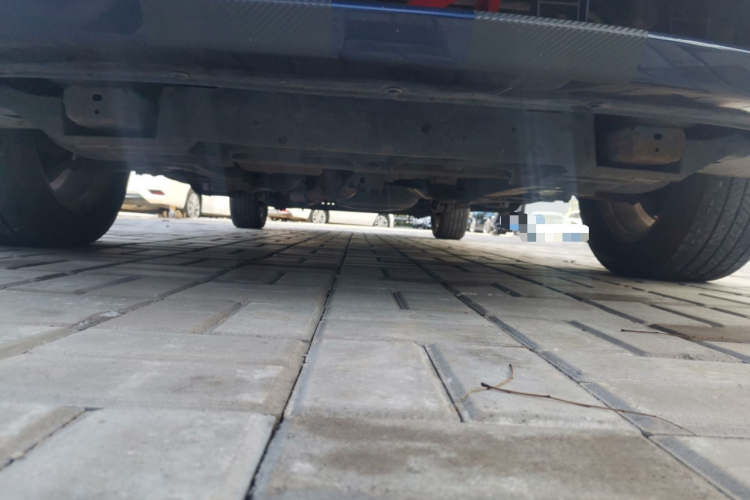 别克GL8 2014款 2.4L 行政版局部细节9008