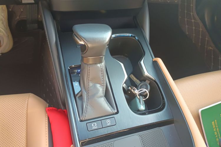 雷克萨斯ES 2023款 200 卓越版中控内饰18