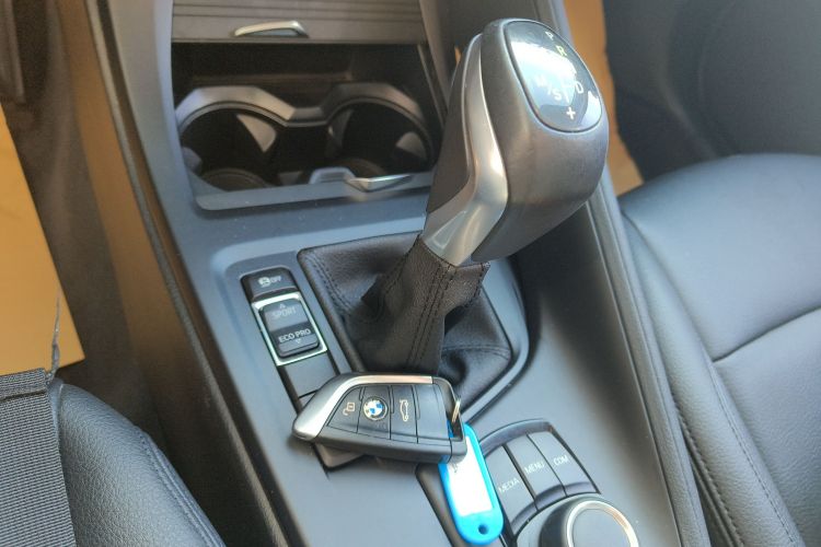 宝马X1 2019款 sDrive20Li 领先型中控内饰18