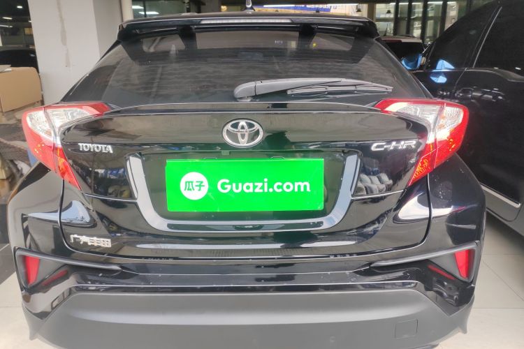 丰田C-HR 2020款 2.0L 领先版车身外观6