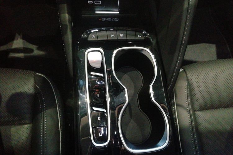 别克 2022款 改款 昂科威S 552T 两驱豪华型中控内饰18