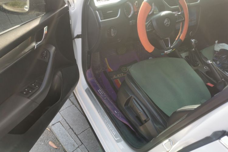 斯柯达 明锐 2018款 旅行车 TSI280 DSG豪华版中控内饰20