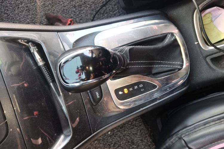 别克 威朗 2018款 两厢 15S 自动领先型中控内饰18