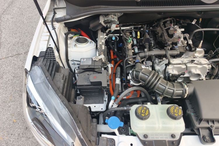 五菱汽车 五菱宏光新能源 2025款 增程式混动 50KM 标准型局部细节9006