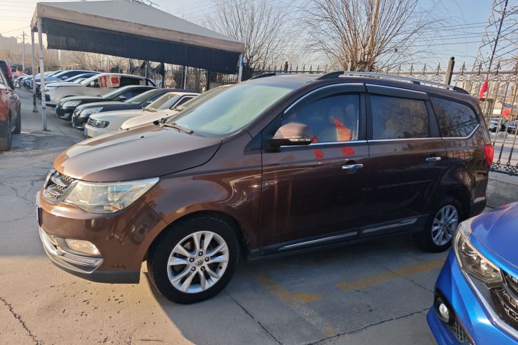 宝骏730 2016款 1.8L iAMT豪华型 7座车身外观6003