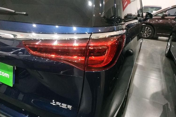 别克GL8 2020款 Avenir艾维亚 四座尊礼版车身外观6006