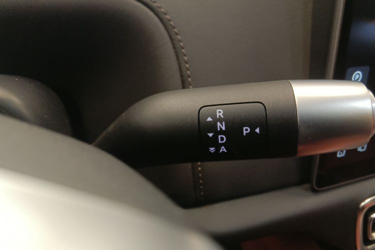 理想汽车 理想L9 2022款 Max中控内饰18