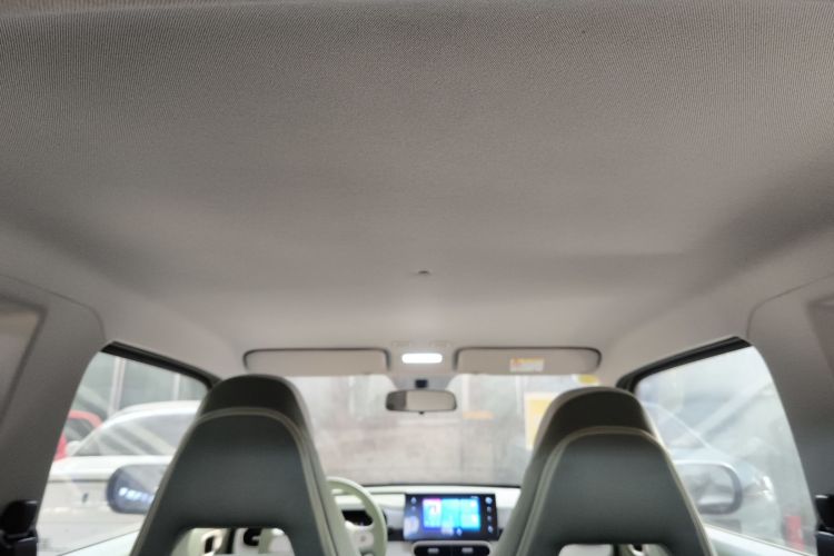 吉利银河 2025款 210km 熊猫骑士中控内饰22