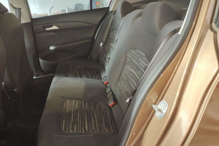 雪佛兰 科沃兹 2016款 1.5L 手动欣享版中控内饰21